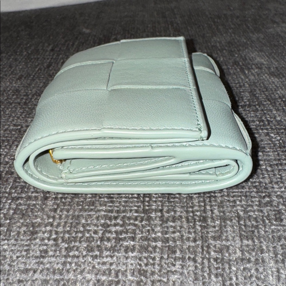 New Bottega Veneta trifold mini wallet - Picture 7 of 8